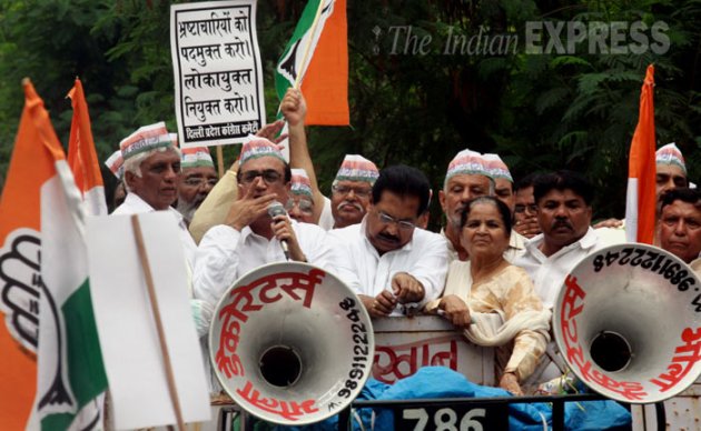 Narendra Modi, Arvind Kejriwal, Syama Prasad Mookerjee, Rajnath Singh, Arun Jaitley, L K Advani, Sumitra Mahajan, Satish Upadhyay, Vijay Goel, Ramesh Bidhuri, Ram Madhav, Ajay Maken, Congress protest against Kejriwal, Delhi Rains, heavy rains in delhi, Syama Prasad Mookerjee Birth Anniversary, AAP, Delhi News