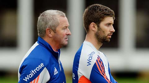 If Chris Rogers is fit, we will bowl bouncers at him, says Mark Wood
