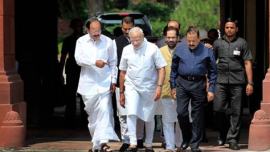 Narendra Modi, Modi Government, NDA government, PArliament deadlock, Parliament logjam, Congress, Land acquisition bill, GST bill, Make in India, Japanese development model, india Japan, India news, Monsoon session news, PArliament news, indian express column, latest news