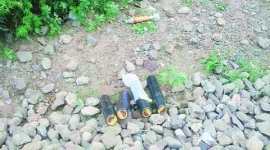 bomb, bomb found on tracks, shatabdi, Kurukshetra, train schedule, india news, news