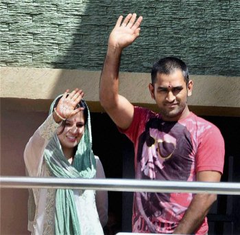350px x 342px - MS Dhoni, Sakshi complete five years of togetherness | Sports Gallery News  - The Indian Express