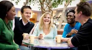 Paper Clip: Mixing friendship and business can help