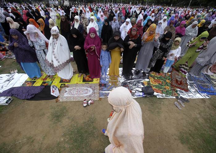 Eid al-Fitr, Eid al-Fitr 2015, Srinagar, Ramadan, Ramadan 2015, Eid al-Fitr Ramadan, Ramzan, holy festival, Eid al-Fitr pictures, pictures