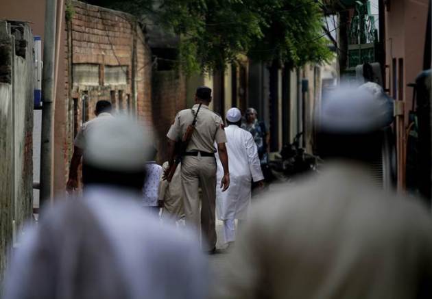 Eid al-fitr, ramadan, holy month of ramadan, ramzan, mosque, eid namaz, ballabhgarh riots, atali riots, communal riots, communal tension, india news, news