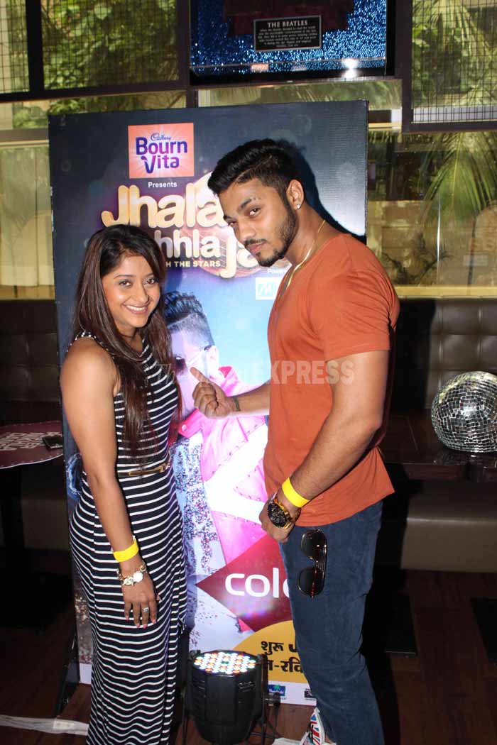 Jhalak Dikhla Jaa 8, Jhalak Dikhla Jaa 8 contestants, Jhalak Dikhla Jaa 8 2015, Jhalak Dikhla Jaa 8 host, Jhalak Dikhla Jaa 8 judges, shahid kapoor, Ashish Choudhary, Shamita Shetty, Kavita Kaushik, Vivian Dsena, Lauren Gottlieb, Manish Paul, Mohit Malik, Radhika Madaan, Raftaar