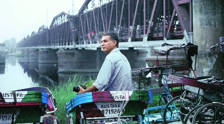 Inder Salim at the Loha Pul bridge on the Yamuna river in east Delhi 