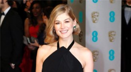 Rosamund Pike, high Wire Act, Rosamund Pike high Wire Act, Rosamund Pike Movies, Actress Rosamund Pike, Rosamund Pike Gone Girl, Rosamund Pike in High Wire Act, Entertainment news