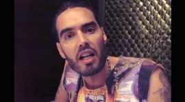 Russell Brand, Comedian Russell Brand, Russell Brand India, Russell Brand India Visit, Russell Brand Phone Stolen, Russell Brand Visit India, Russell Brand instagram Video, Russell Brand Phone Stolen in India, Russell Brand Cell Stolen During India Visit, Russell Brand's cell phone stolen during India visit, Entertainment news