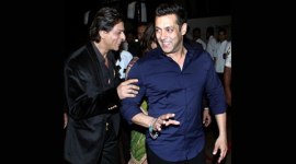 salman khan, shah rukh khan, bajrangi bhaijaan, salman bajrangi bhaijaan, bajrangi bhaijaan special screening, shah rukh khan bajrangi bhaijaan screening, salman khan bajrangi bhaijaan, entertainment news