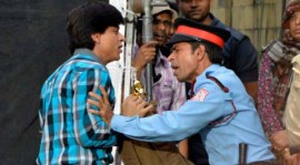 Shah Rukh khan, srk, shah rukh, shah rukh khan kkr, kkr, ipl, indian premier league, shah rukh khan ipl, shah rukh khan ipl ban, mumbai cricket, shah rukh khan smoking, cricket news, cricket