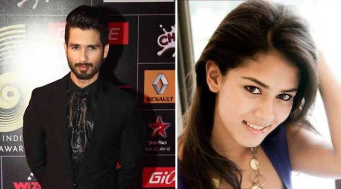 shahid kapoor, shahid kapoor wedding, mira rajput, mira rajput shahid kapoor, shahid kapoor marriage, shahid kapoor wedding card, shahid mira, shahid kapoor wedding card, shahid kapoor wedding invite, shahid kapoor news, shahid kapoor wedding news, shahid kapoor wedding details, shahid kapoor july 7, shahid kapoor mira wedding, ravish kapoor wedding cards, shahid kapoor ravish kapoor