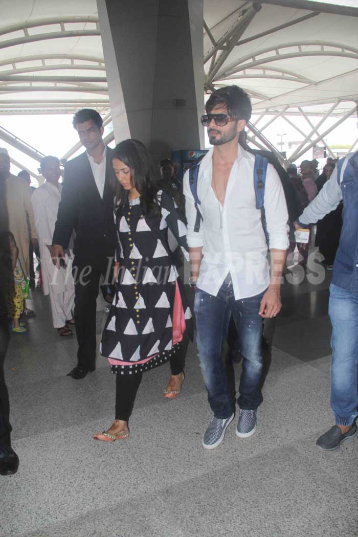shahid kapoor, shahid kapoor wedding, shahid kapoor marriage, mira rajput, shahid mira, shahid kapoor mira rajput, shahid kapoor wedding pictures, shahid kapoor marriage pictures, shahid mira marriage pics, shahid kapoor mira rajput airport, shahid mira airport, shahid kapoor mumbai, mira rajput mumbai, shahid kapoor mira rajput pics, entertainment news, pankaj kapoor, supriya pathan, sanah kapoor, pankaj kapur