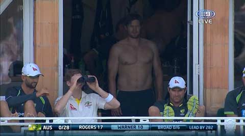 Topless Shane Watson sets Twitter on fire