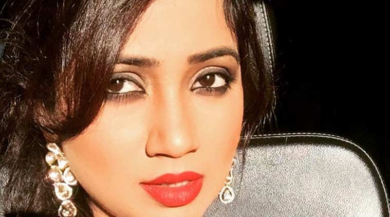 Shreya Ghoshal Receives Sera Sera Bangali Award In