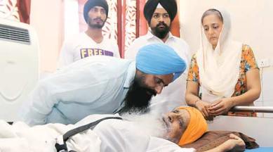 Surat Singh Khalsa, Surat Singh Khalsa house arrest, bapu Surat Singh Khalsa, Bapu Surat Singh fast, Surat Singh Khalsa health condition, ludhiana news, punjab news, latest news, India news, Dayanand Medical College and Hospital, Ravi Inderjit Singh Gogi