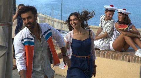 Ranbir Kapoor, Deepika Padukone look lovely in ‘Tamasha’s first look