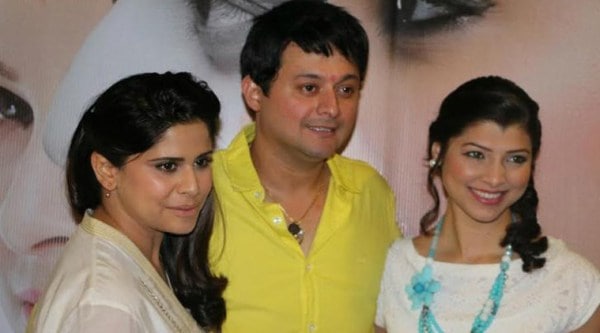 Tu Hi Re, Tu hi re Trailer, Tu Hi Re movie Trailer, Tu Hi Re Trailer Launch, Tu Hi Re Screening, Tu hi Re Cast, Swapnil Joshi, Sai Tamhankar, Tejaswini Pandit, Sanjay Jadhav, Entertainment news