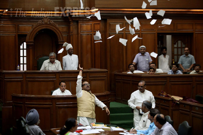 Narendra Modi, Sushma Swaraj, Vasundhara Raje, Smriti Irani, Pankaja Munde, Vijender Gupta, Azim Premji, Mukesh Anbani, Kumar Manglam Birla, Cyras Mistry, Anil Ambani, Anil Aggarwal, Massive landslide in Darjeeling, Indonesian plane crash, Digital India Launch, AAP, Aam Aadmi Party, Top frames