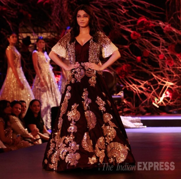 Aishwarya Rai Bachchan back on ramp, brings a magical end to Couture ...