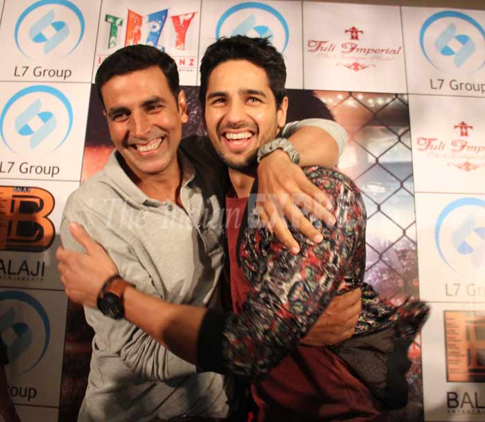 akshay kumar, sidharth malhotra, brothers, akshay kumar brothers, sidharth malhotra pics, sidharth malhotr brothers, akshay kumar pics, akshay sidhart, entertainment, bollywood