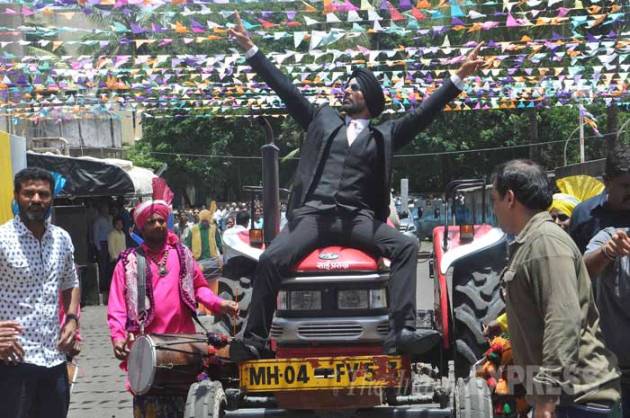 Akshay Kumar, SIngh is Bliing