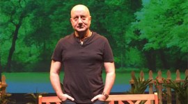 Anupam Kher, Anupam Kher Twitter, anupam kher usa, anupam kher texas, Anupam Kher ngo, Anupam Kher Show, Actor Anupam Kher, Entertainment news