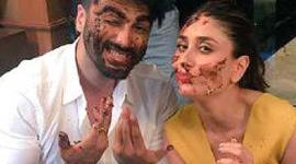 arjun-kareena-cake-480 Kareena Kapoor, Arjun Kapoor, arjun kareena, Kareena Kapoor Arjun Kapoor cakesmash, Kareena Kapoor cake fight, Arjun Kapoor cake fight, Kareena Kapoor news, Arjun Kapoor news, Kareena Kapoor films, Arjun Kapoor films