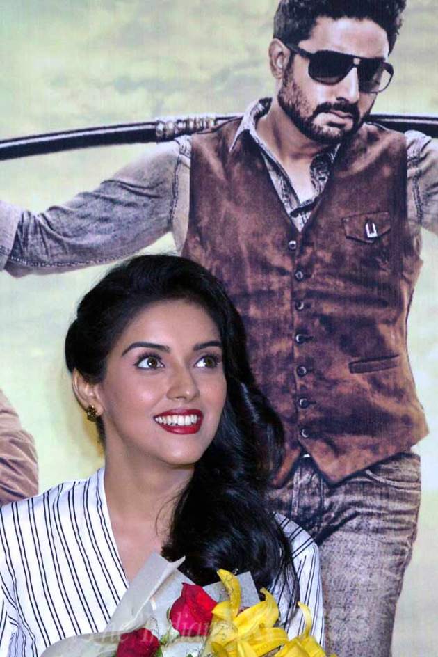 asin, asin marriage, asin all is well, abhishek bachchan, asin wedding, asin micromax, asin rahul sharma, asin sharma, asin abhishek bachchan, all is well, all is well promotions, asin at all is well promotions, rishi kapoor, supriya pathak, bollywood, entertainment
