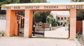 atma-ram ARSD, ARSD students, Atma Ram Sanatan Dharma college, ARSD non teaching staff harassment case, ARSD Principal Gyantosh Jha, delhi news