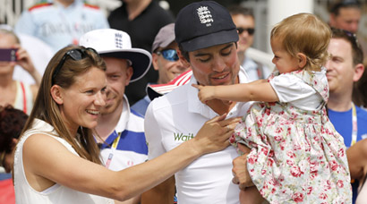 England players celebrate Ashes 2015 win with WAGs, fans | Sports ...