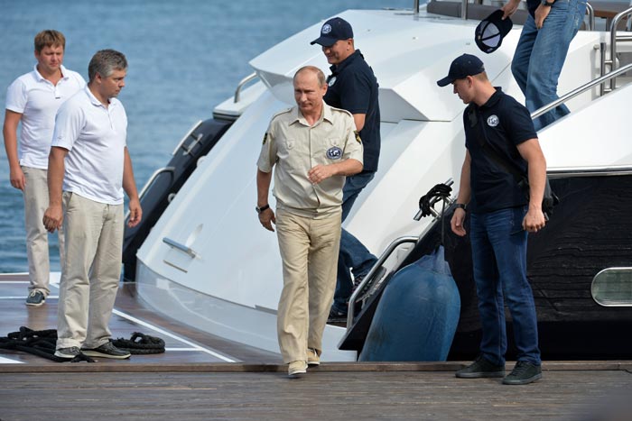 Vladimir Putin, Vladimir Putin Crimea, Crimea Black sea, Crimea Black sea, Crimea, Byzantine trading ship, sunk ship black sea, merchant ship black sea, Vladimir Putin news, pictures, picture gallery, indian express picture gallery, indian express news
