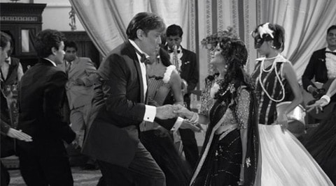 Divya Dutta shakes a leg with Jackie Shroff