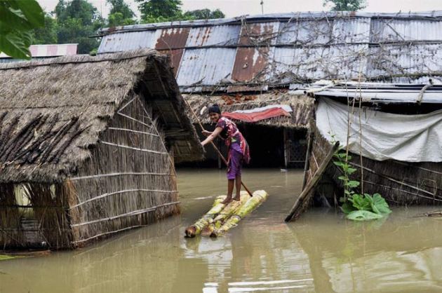 Floods in Assam, Floods in Guwahati, Floods in Kaziranga, Floods in Morigaon, Assam Floods, Indian monsoon Floods, India Floods, Monsoon Floods, Heavy Rainfall, Heavy rains, Heavy rains in Assam, Assam Floods Information, Assam Floods rescue operation, Assam Floods News, Floods News, India Floods News