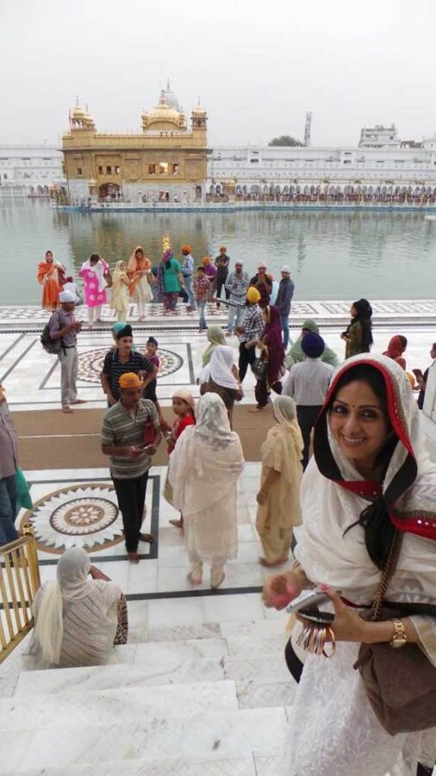 sridevi, happy birthday sridevi, sridevi birthday, sridevi 52 years, sridevi age, sridevi birthday, sridevi happy birthday, sridevi unseen pics, sridevi pics, sridevi pictures, sridevi images, sridevi family pics, sridevi daughters, sridevi pics with daughters, sridevi husband, boney kapoor, jahnavi kapoor, khushi kapoor, entertainment, bollywood