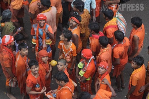 Kanwar Yatra, Maha Shivratri, Lord Shiva, Kanwariyas, Kanwar Yatra 2015, Shiva Devotees, Varanasi, Kashi Vishwanath, Baidyanath, Devghar, Haridwar, Gaumukh, Gangotri, Uttarakhand, Sultanganj, Dashashwamedh