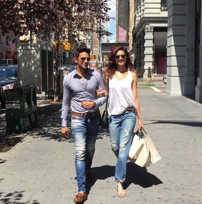 Karishma tanna dating upen