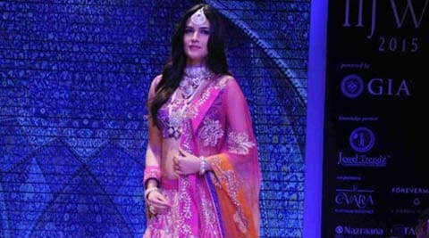 Would love to do a biopic on Madhubala: Kriti Sanon