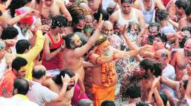 nashik, nashik kumbh, nakish kumbh clashes, clashes in kumbh, nashik clashes, clashes in nashik kumbh, nashik kumbh latest, kumbh clashes, Nashik Kumbh Mela, Mumbai news, nashik news, india news