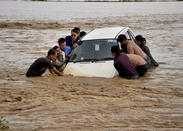 Manipur, Manipur Floods, manipur Landslide, Imphal Floods, Kolkata Floods, Odisha Floods, Bengal Floods, Floods in Manipur, Landslide in Manipur, Heavy rainfall in Manipur, 20 killed in Manipur, 20 Killed in manipur Landslide, india News