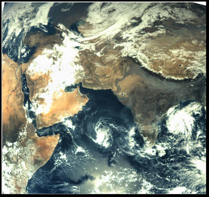 mars pictures, isro mars pictures, mangalyaan mars, india mars mission, isro pictures, images of mars, mars images, isro mangalyaan, isro mars mission, mars orbiter mission, isro MoM, isro news, isro mars pics, india mars pics