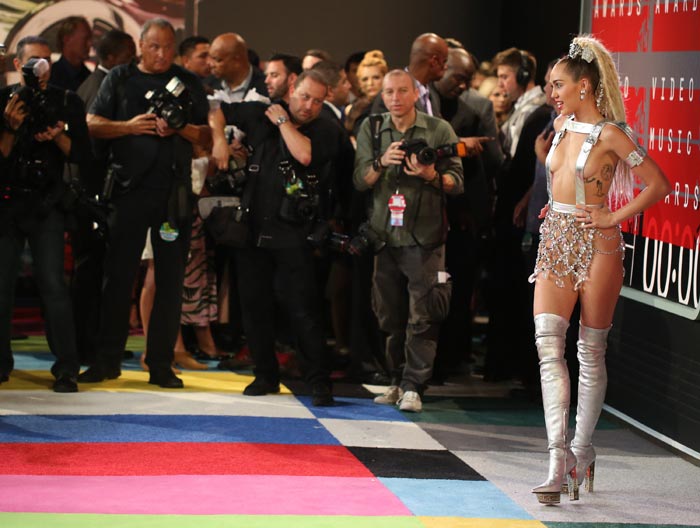 Miley Cyrus, VMAs 2015