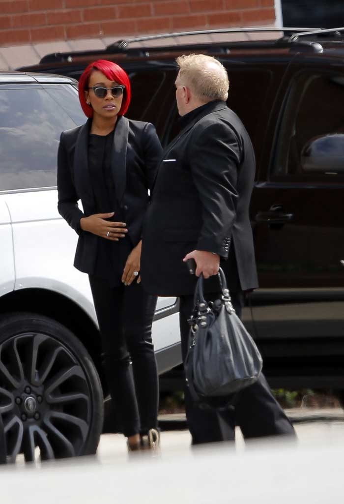 bobbi kristina brown, bobbi kristina brown funeral, bobbi kristina brown death, bobbi kristina brown dies, bobbi kristina brown funeral pics, bobby bron, bobby brown daughter, bobby brown bobbi kristina brown, entertainment