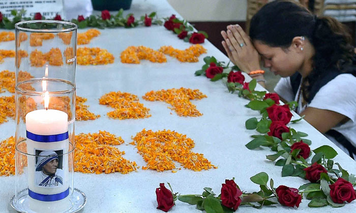 Mother Teresa, Mother Teresa Birth Anniversay, Mother Teresa 105th Birth Anniversary, Mother Teresa Quotes, Mother Teresa Photos, Mother Teresa Death, Mother Teresa History, Mother Teresa Young, Mother Teresa Images, Mother Teresa Missionaries, Mother Teresa Charity, Mother Teresa in India, Mother Teresa Birth Anniversary Celebration, Mother Teresa news