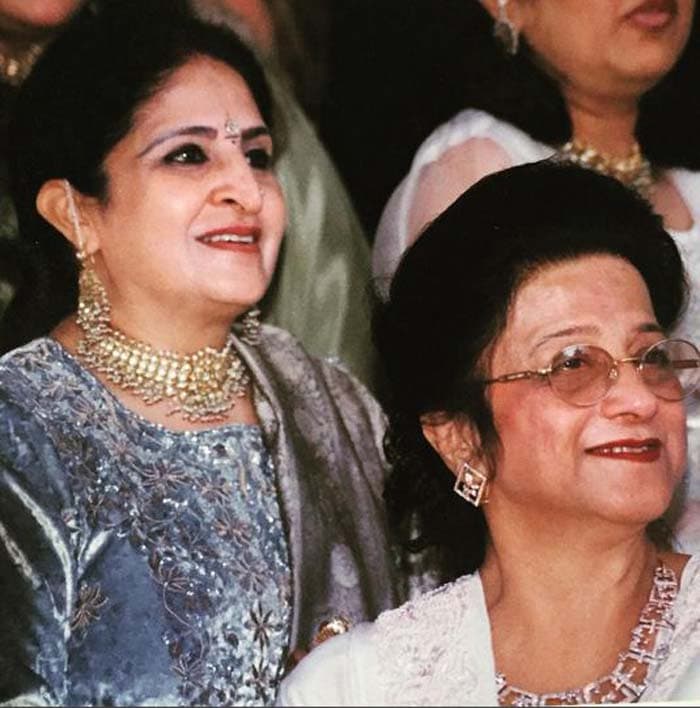maheep kapoor, sanjay kapoor, sanjay kapoor wedding, shanaya kapoor, maheep kapoor wedding, maheep kapoor marriage pics, maheep sandhu, maheep kapoor sanjay kapoor, maheep sanjay pics, maheep kapoor sanjay wedding, entertainment, bollywood