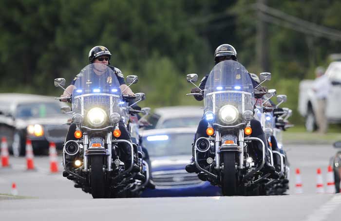 bobbi kristina brown, bobbi kristina brown funeral, bobbi kristina brown death, bobbi kristina brown dies, bobbi kristina brown funeral pics, bobby bron, bobby brown daughter, bobby brown bobbi kristina brown, entertainment