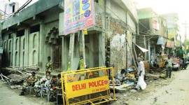 idols outside mosque, mosque and idol, idol news, communal tension, community tension, delhi news, indian express