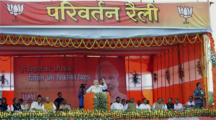Minister Narendra Modi speaks during the Parivartan rally at Gandhi Maidan. (Source: PTI)