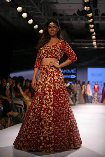 Lakme Fashion Week, Nimrat Kaur, Nimrat Kaur Photos, Nimrat Kaur Ramp Photos, Lakme Fashion Week 2015, LFW 2015, Nimrat Kaur Lakme Fashion Week, Nimrat Kaur Fashion Show, Nimrat Kaur Ramp Walk, Nimrat Kaur Pics, Entertainment news