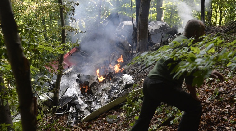 slovakia plane crash, slovakia parachutists, slovakia news