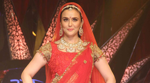Preity Zinta to crown Miss India-Canada 2015